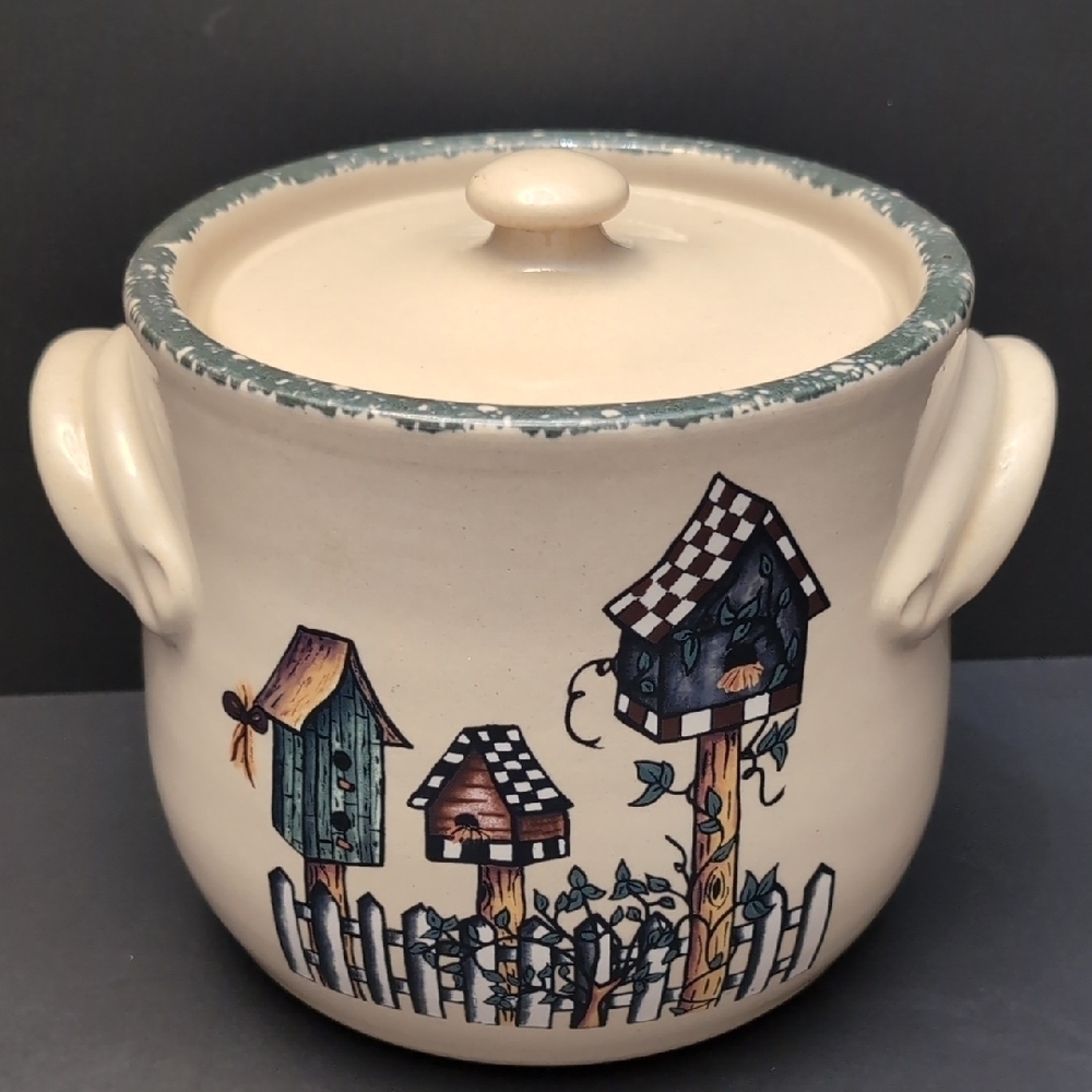 Home & Garden Party 2002 Handmade Stoneware Bean Pot.